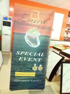 China High Resolution Vertical Adjustable Banner Stand For Trade Shows Light Weight on sale