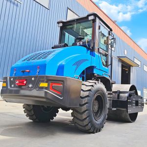 Road Construction Machinery Vibratory Road Roller 8 Ton with High Quality Spare