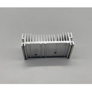 China 6063 Alloy Universal Compatibility Aluminum Heatsink with Anodized Surface Treatmentment on sale