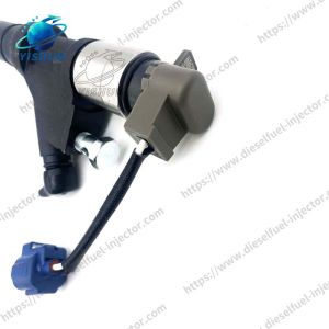 Common Diesel Fuel Injector 095000-5970 23910-E1380 For HI-NO E13C 700 engine