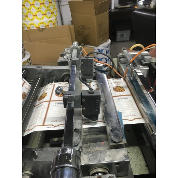 Blank Label Die Cutting Machine OEM Small Round Label Die Cut Machine Flat Bed