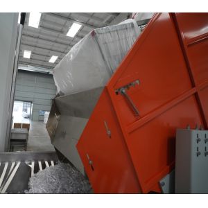 Automatic Cap Feeding System for Blow-Fill-Cap BFC Applications