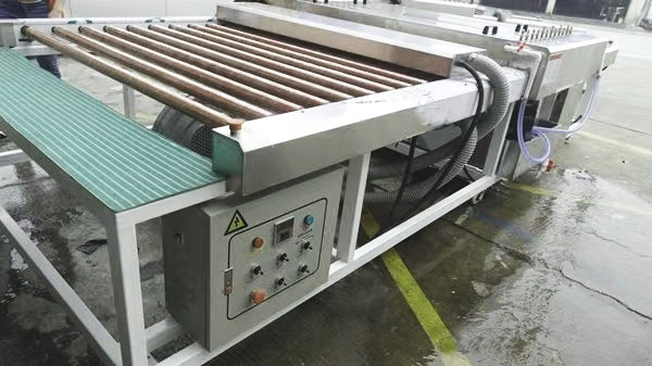 Solid Structure Customised Fire Processed Tempered Reflective Glass for Cabinet Tablet
