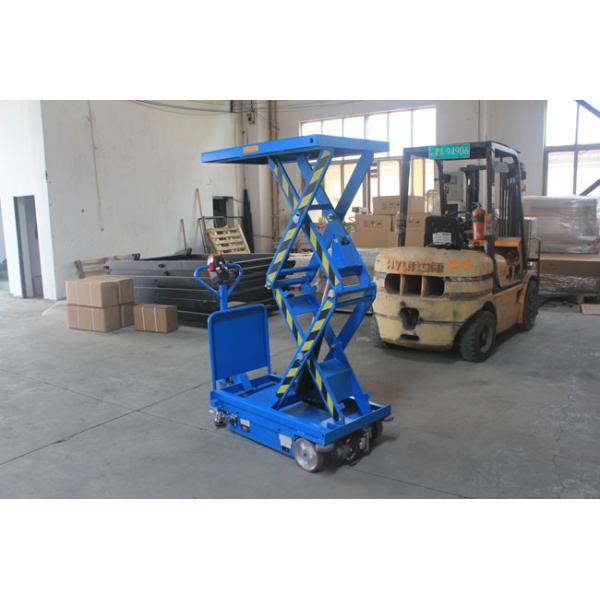 Mini Self Propelled Electric Scissor Lift Aerial Work Platform 2460lbs Maximum Height 70"