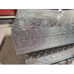 Customizable Hot Rolled Chequered Steel with Zinc Layer 40g/m2 and 13.75mm
