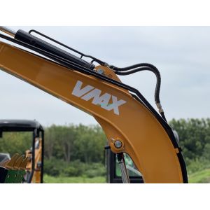 Newly Designed Hydraulic Mini Excavator Crawler Type 2.2t Excavating