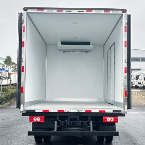≤500Nm Maximum Torque Manual Transmission Refrigerated Truck for Food and