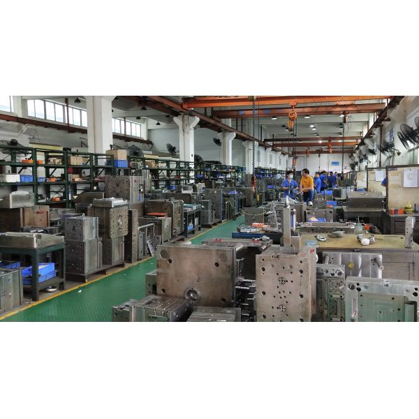 Quality OEM Hot Runner Typical Injection Molding Defects Analysis And Solutions for sale