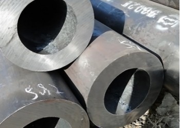 Quality Alloy Steel Tube and Pipe with Anodized Brushed and Mill Finished Surface for Oil and Gas Pipelines for sale