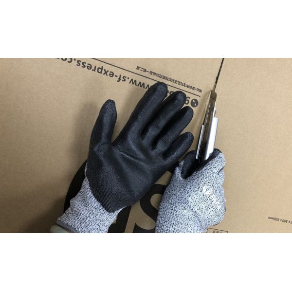 ANSI Level 4 Cut Resistant Gloves