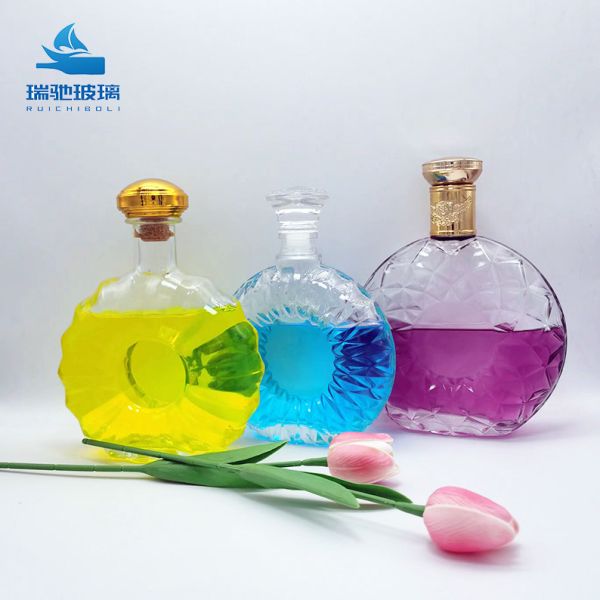 Custom Design Bulk Empty 750ml Nordic Clear Embossed Vodka Bottle for Light