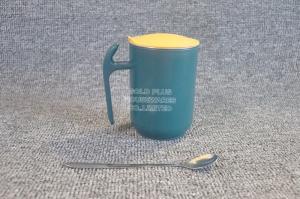 China Cheap plain green coffee mug promotion double wall keep warm metal steel coffee mug with lid spoon on sale