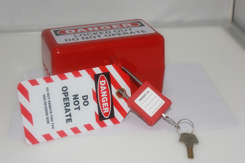ZC-D31 Polystyrene Electrical Plug Lockout , 110V / 220V / 550V Plug Lock