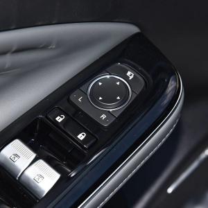 Guangqi AION S Plus 2023 70 Electric Compact SUV with 4 Doors and 5 Seats