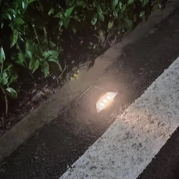 High Visibility IP68 Solar LED Road Studs Long Working Time Deck Lights