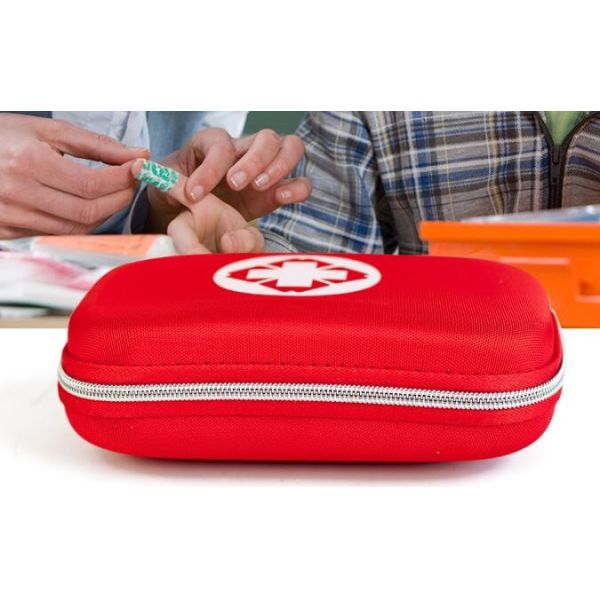 Portable First Aid Kit Green Bag, First Aid Kit Bag For Emergency Care, travel