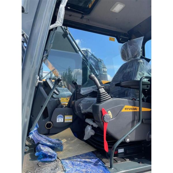 Used Hyundai HX220S HX220L 22T Crawler Excavator in Shanghai Moving Type Crawler Chain