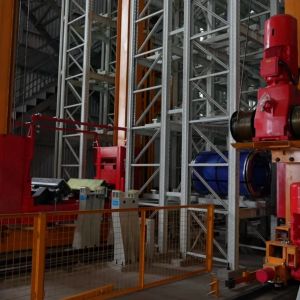 Electric Stacker Crane System Longevity Warehouse Stacker Crane Pallet Lift