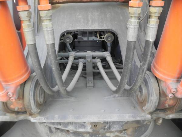 27T weight Used Crawler Excavator Hitachi ZX270 ISUZU AA-6BGI engine with Original Paint