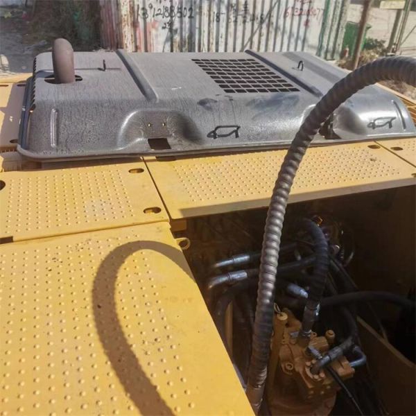 Original Japan Used CAT320D2 CAT320D Caterpillar Excavator Moving Type Crawler Chain