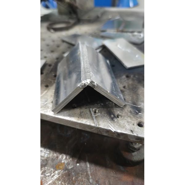 CE Fiber Laser Welding Head Enhance Your Welding Efficiency Customized System Language