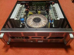 2 Channel Stage Power Amplifier for Karaoke with 2 X 450W Output and Cooling System