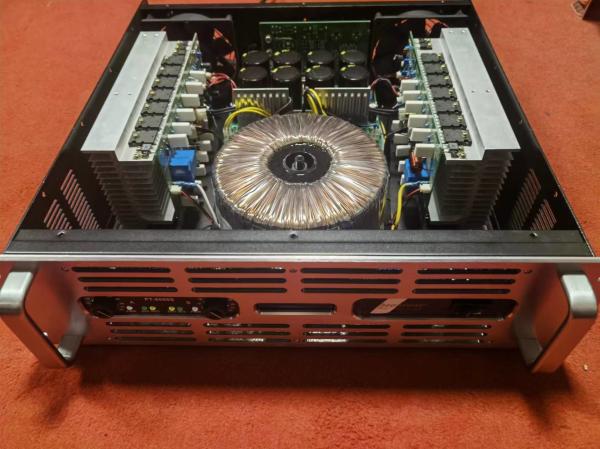 Quality 2 Channel Stage Power Amplifier for Karaoke with 2 X 450W Output and Cooling System for sale