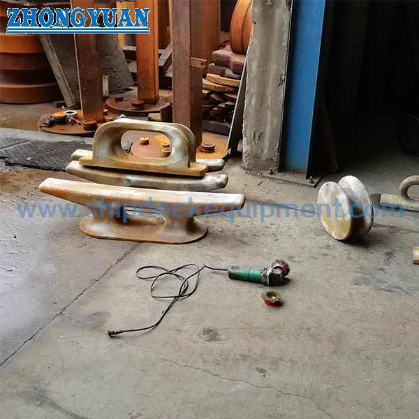 Casting Steel Closed Chock Material ASTM A27-70-36 Ship Mooring Equipment