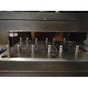 Progressive Stamping Die – Reliable Performance, OEM Support, Multiple