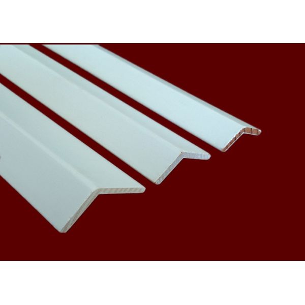 Quality Easy to Install Decorative Wooden Mouldings with Varnished Finish and Customization Options for sale