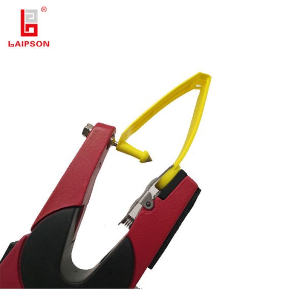 143mm Yellow One Piece Rfid Sheep Goat Ovine Animal Tagging For Livestock Tracking