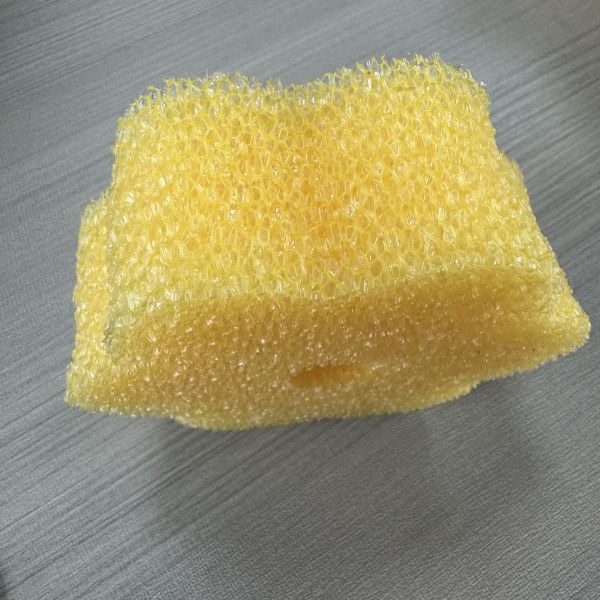 Scrub Daddy FlexTexture Sponge with Temperature-Activated Smart Texture for Multi Surface Cleaning and Odor-Resistant Hygienic Design