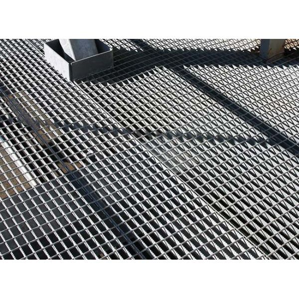 Serrated Welded Steel Grating High Bearing Capacity and High Security for Industrial, Civil and Commercial Buildings