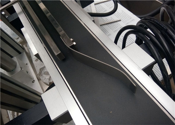 Full Automatic Top Labeling MachineFor Plastic Empty Envelope Bag Labeling