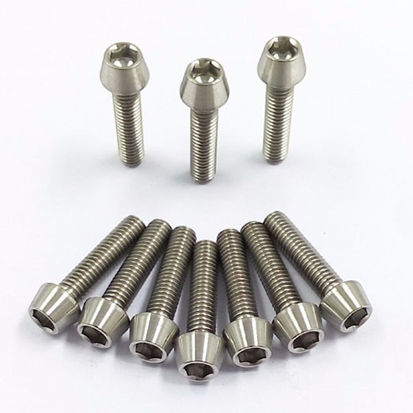 Quality Titanium Bolts Hex Socket Head Tap Head  Titanium Screw 1.0 Pitch DIN912 for sale