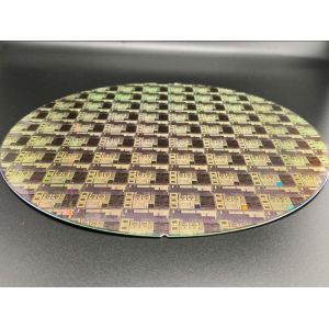 High-Throughput Drug Screening Silicon Microreactor Array