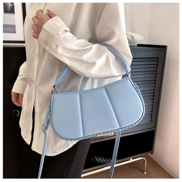 2024 Lady Single Shoulder Bag with Polyester Lining Material and Striped Pattern