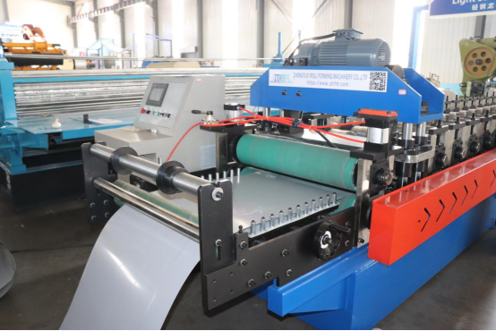 Board And Batten Siding Roll Forming Machine With Textured Appearance