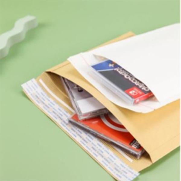 Customizable Recyclable Corrugated Paper Envelope Bags Self Adhesive Seal
