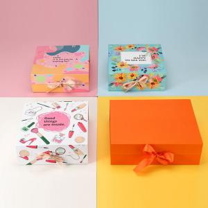 Custom Size Accepted Magnetic Foldable Gift Box with CMYK Pantone Colour