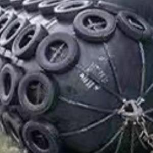 Tensile Strength Yokohama Fender Cylindrical Shape Resistant to Extreme