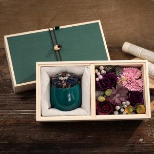 China Decoration Home Scented Candles Luxury Ceramic Marble Candle Jars With Wooden Gift Box on sale