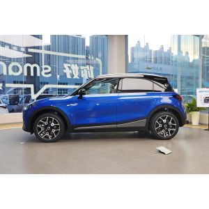 Smart1 Smooth Responsive Driving with Instant Torque for Urban Environments