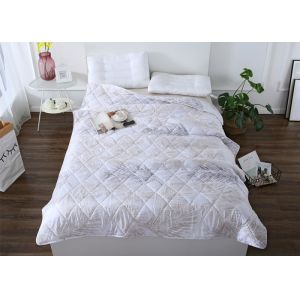 China Thai Hotel Luxury Plant Prints Oeko-Tex Standard Fiber Quilts on sale