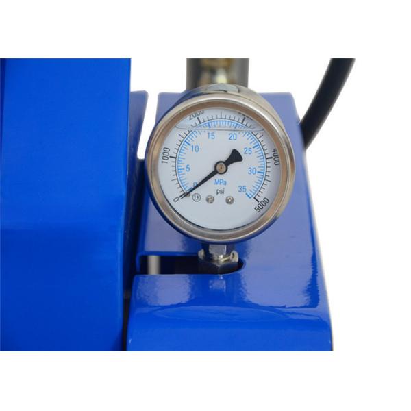 Durable PU Foam Spray Machine , Polyurethane Foam Equipment 120 Meters Hose