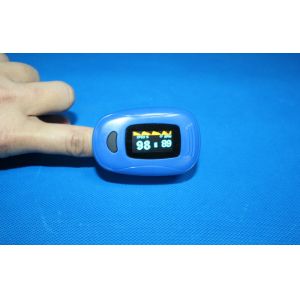 Hand Held Child Fingertip Pulse Oximeter / Hospital Pulse Oximeters AH - A3