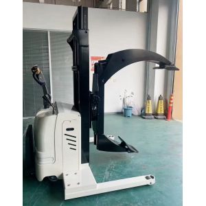 High Efficiency 500-1500 Kg Load Capacity Electric Stacker With Paper Roll Clamp