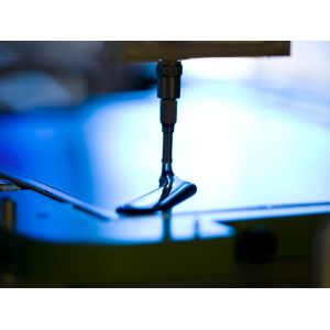 Advanced UV Dispensing Machine for LCD Panel SMT Assembly and Video Outgoing