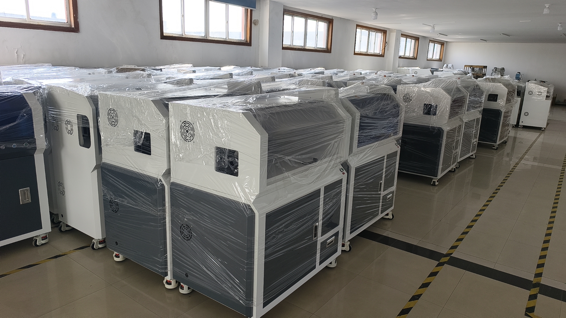 Automatic Cable Stripping and Cutting Machine High Output Capacity Max Wire 150mmᄇ With High Speed Steel Blade Touch Screen