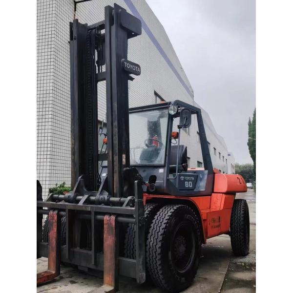 8 Tons 4 Meters Secondhand Diesel Lifting Machine Toyota 80 Forklift In Original Red